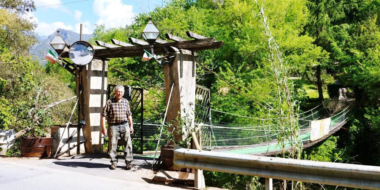 Agricamping Ponteraggio N.1 Hotel Dolceacqua Luaran gambar